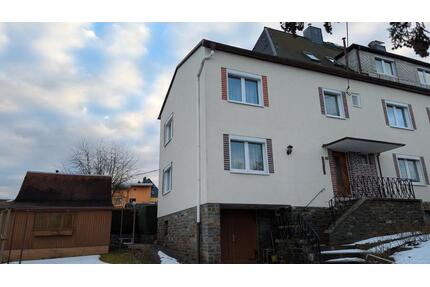 Zweifamilienhaus (Doppelhaushälfte) mit Garten in schöner Lage - Zschopau