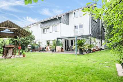 Haus zum Kaufen in Monheim am Rhein 659.000,00 € 198 m²