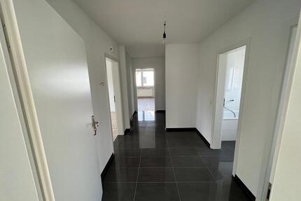 Großzügige, helle 3-Zimmer Wohnung, mit großem Garten - Crailsheim