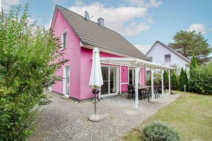 Gepflegte 5-Zi.-Ferienimmobilie oder Zweitwohnsitz mit Garten in RöbelMüritz - Röbel/Müritz