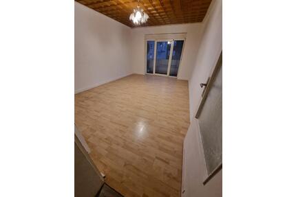 Helle 3-Zimmer Wohnung in Rheinhauserstr. 173, Duisburg-Hochfeld!