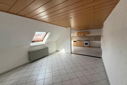 3 ZKB - Dachgeschoss - 80qm - renoviert - Neunkirchen Kohlhof