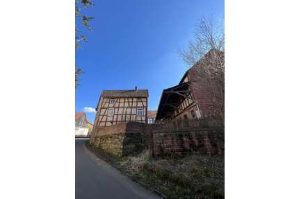 Haus zum Kaufen in Neustadt-Speckswinkel 72.000,00 € 120 m²