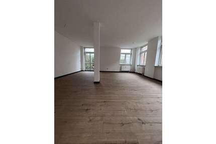 Wohnung zum Mieten in Zwickau 215,00 € 42.48 m²