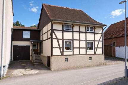 Haus zum Kaufen in Emmerthal 60.000,00 € 120 m²