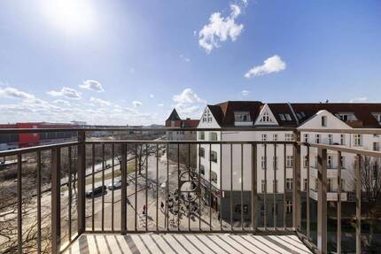 Helle 3 Zimmer-Wohnung mit 2 Balkonen und Weitblick | EBK | Aufzug | traumhafter Altbau - Berllin Steglitz