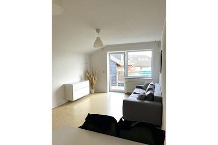 Charmante 2-Zimmer-Dachgeschosswohnung mit Balkon – Vermietung nur mit Wohnberechtigungsschein - Merzenich
