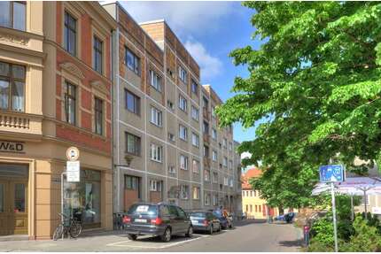 Wohnung zum Mieten in Halle 743,00 € 82.53 m²