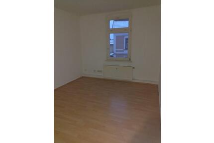 Schöne modernisierte Wohnung in EisenbergThüringen zu vermieten!