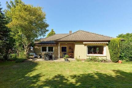 Einfamilienhaus mit Vollkeller in schöner Lage von Hittfeld - Seevetal / Hittfeld