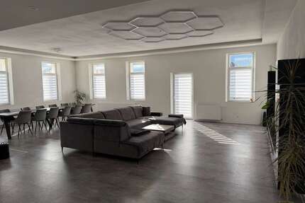 Haus zum Kaufen in Helmbrechts 249.000,00 € 500 m²