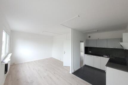 Wohnen auf neuem Niveau - 3 Zimmer mit Großer EBK in ruhiger Lage - Halle (Saale) Nietleben
