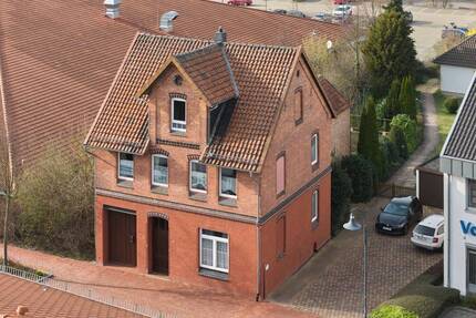 Großes freistehendes Einfamilienhaus zentral in Algermissen!