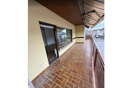 renovierte 4 Zimmer Wohnung in Ehringshausen