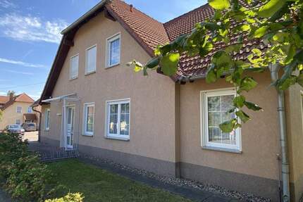 Großzügiges Einfamilienhaus mit ELW in Prausitz bei Riesa