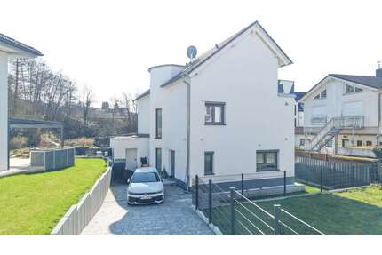 Haus zum Kaufen in Kelkheim 1.685.000,00 € 275 m²