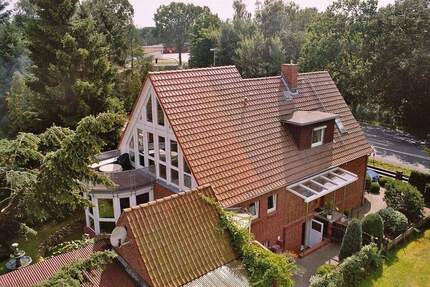 Einfamilienhaus mit 3 separaten Wohnungen - Adendorf