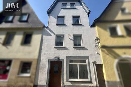 Saniertes Wohnjuwel in der Kulmbacher Innenstadt mit Dachterrasse, Sauna und Whirlpool