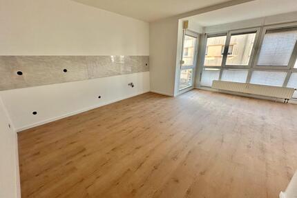 Barrierefreie und sanierte 3-Zimmerwohnung (Erstbezug) - Ludwigshafen am Rhein Rheingönheim