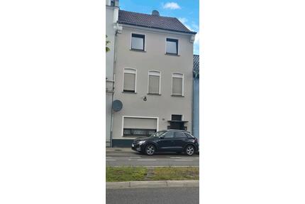 Gemütlich: 1-Zimmer-Wohnung (40 m²) mit exklusivem Dachboden - Euskirchen
