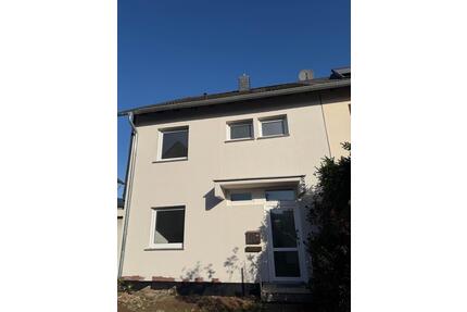 Reiheneckhaus nach Kernsanierung in Niederkassel – ca. 120 m²