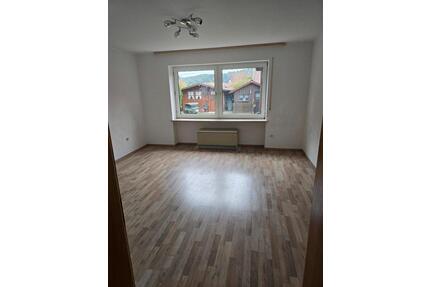 4 Zimmer Wohnung - 750,00&nbsp;EUR Kaltmiete, ca.&nbsp; 103,00&nbsp;m&sup2; in Weiding (PLZ: 93495)