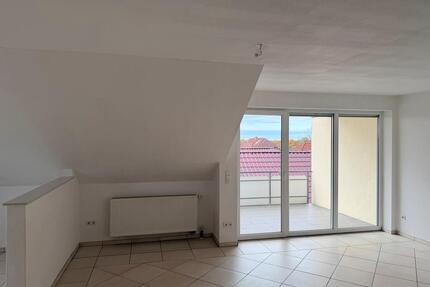 3 Zimmer,Küche,Bad,Gäste WC Kaltmiete 780,00 Euro - Schloß Holte-Stukenbrock