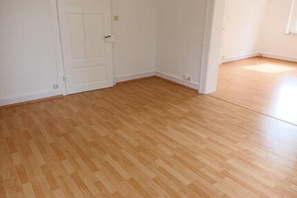 Großzügig wie in einer Villa wohnen! Helle 117m² 4,5 Zi.-Wohnung in ruhiger grüner Lage mit Garage! - Hessisch Oldendorf