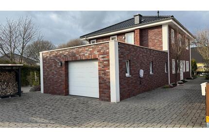 Gehobene Neubau-Stadtvilla mit KaminSaunaWallbox in Top-Lage - Braunschweig Lehndorf-Watenbüttel