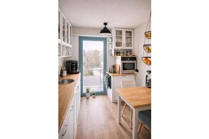 Schöne 3 Zimmer Whg nähe Helios KRAlexianer ab 1.8.zu vermieten - Krefeld Dießem