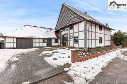 Haus zum Kaufen in Nienstädt 320.000,00 € 200 m²