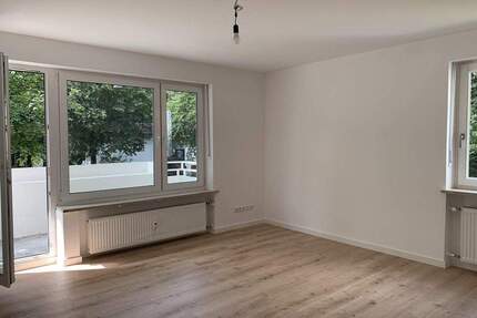 Helle 2 Zimmerwohnung mit Balkon in Pasing Obermenzing - München Pasing-Obermenzing