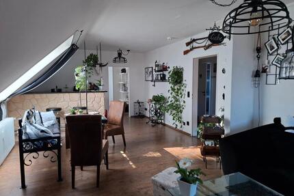 Stilvolle Wohnung in Peine von privat, DG, 3 Zi., Balkon, Garage