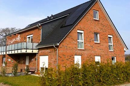 VON PRIVAT -3-Zimmer-DG-Wohnung - Balkon, EBK, Stellplätze - Hohnstorf (Elbe)