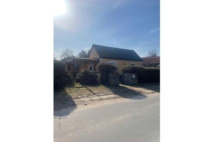 Besichtigung Samstag 11:00 - Schnäppchen 411 qm Vorder-Baugrundstück mit Althaus, aufbaufähig - Berlin Treptow-Köpenick