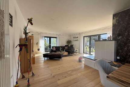 Haus zum Kaufen in Schweinfurt 748.500,00 € 249 m²