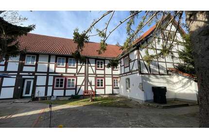 Haus zum Kaufen in Königslutter am Elm (OT Rottorf) 80.000,00 € 400 m²