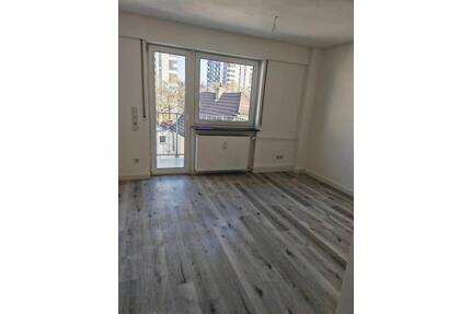 MODERNES 1 ZW STUDIO BALKON EBK BAD FUSSLÄUFIG UNIKLINIK ROSSMANN EIFLER REWE PENNY TEDI MEHRERE BUSSEBAHN S BAHN LYONERSTR - Frankfurt am Main Niederrad