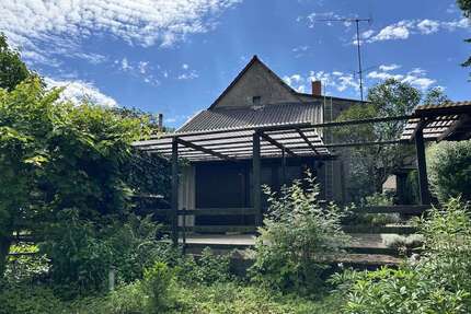 Haus zum Kaufen in Salzatal 99.000,00 € 200 m²