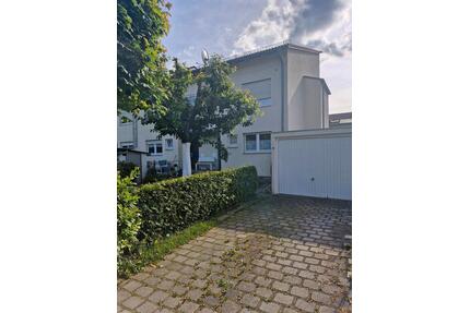 Schönes Reiheneckhaus in toller Lage - Haus zur Miete - Stuttgart Vaihingen