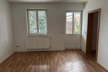 2-Raum-Wohnung mit Terrasse - 300,00&nbsp;EUR Kaltmiete, ca.&nbsp; 44,26&nbsp;m&sup2; in Kyritz (PLZ: 16866)