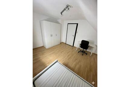 1 Zimmer in 5er WG - 450,00&nbsp;EUR Kaltmiete, ca.&nbsp; 12,00&nbsp;m&sup2; in Heilbronn (PLZ: 74074) Kernstadt