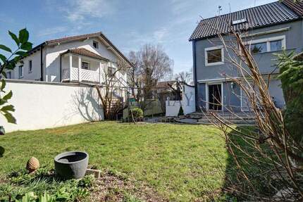 VERKAUF: Wohnen mit Freiraum - Reiheneckhaus mit großem Garten und vielen Möglichkeiten - Gröbenzell