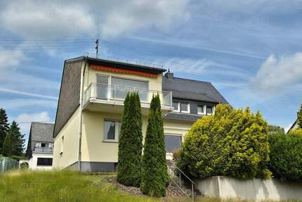 Geräumiges Haus mit viel Potential in traumhaft ruhiger Lage mit tollem Grundstück - Boppard Buchholz