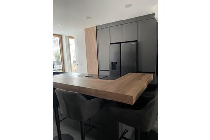 Stilvolle 3,5 Zimmer Wohnung mit Terrasse und Garage zentral - Oldenburg Dobbenviertel