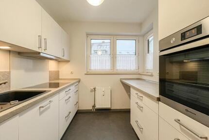 Helle, ruhige 3 Zimmerwohnung mit Terrasse und TG Stellplatz in zentraler Lage! - Wedel