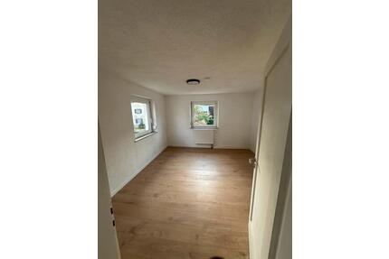 Helles WG-Zimmer in zentraler Lage - Achstetten