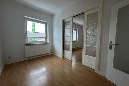 Zentrale und helle 3-Zimmer Wohnung mit Balkon zu sofort - Wilhelmshaven Heppens