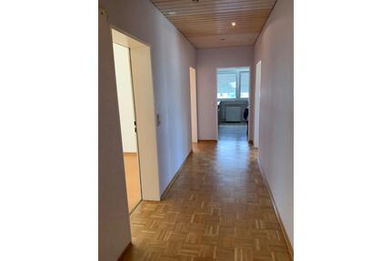 3-Zimmer-Wohnung - 260.000,00&nbsp;EUR Kaufpreis, ca.&nbsp; 79,00&nbsp;m&sup2; in Hemmingen (PLZ: 71282)