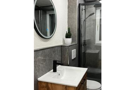 Exklusive 2-Raum Wohnung mit Balkon - Nienburg (Saale)